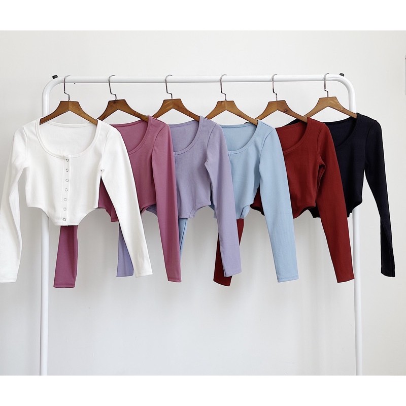 CROPTOP KHOÉT EO [Moment House]