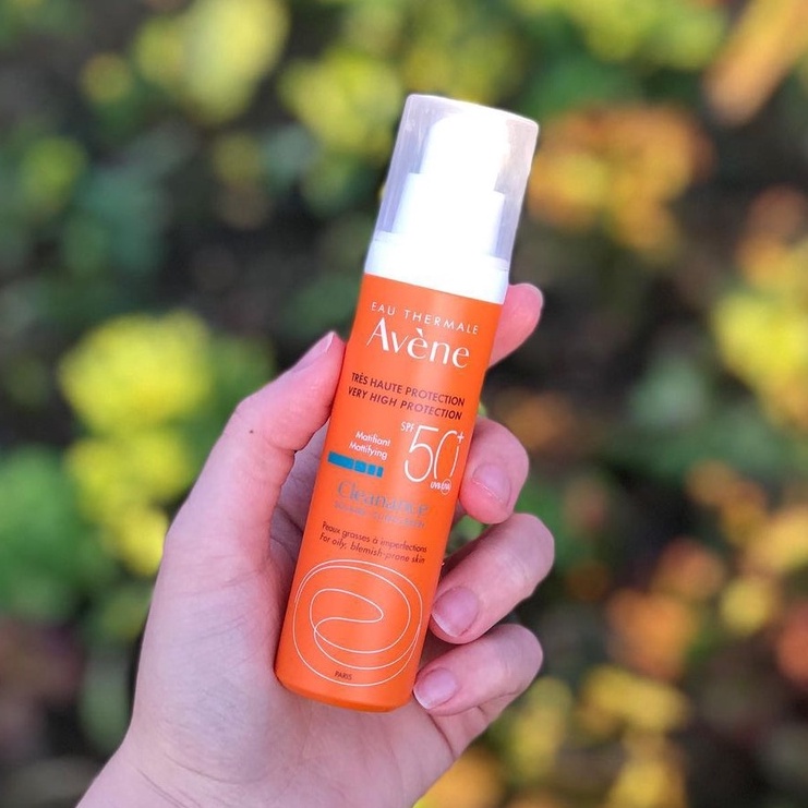 Kem Chống Nắng Cho Da Nhạy Cảm Avene Eau Thermale SPF 50+ Sunscreen