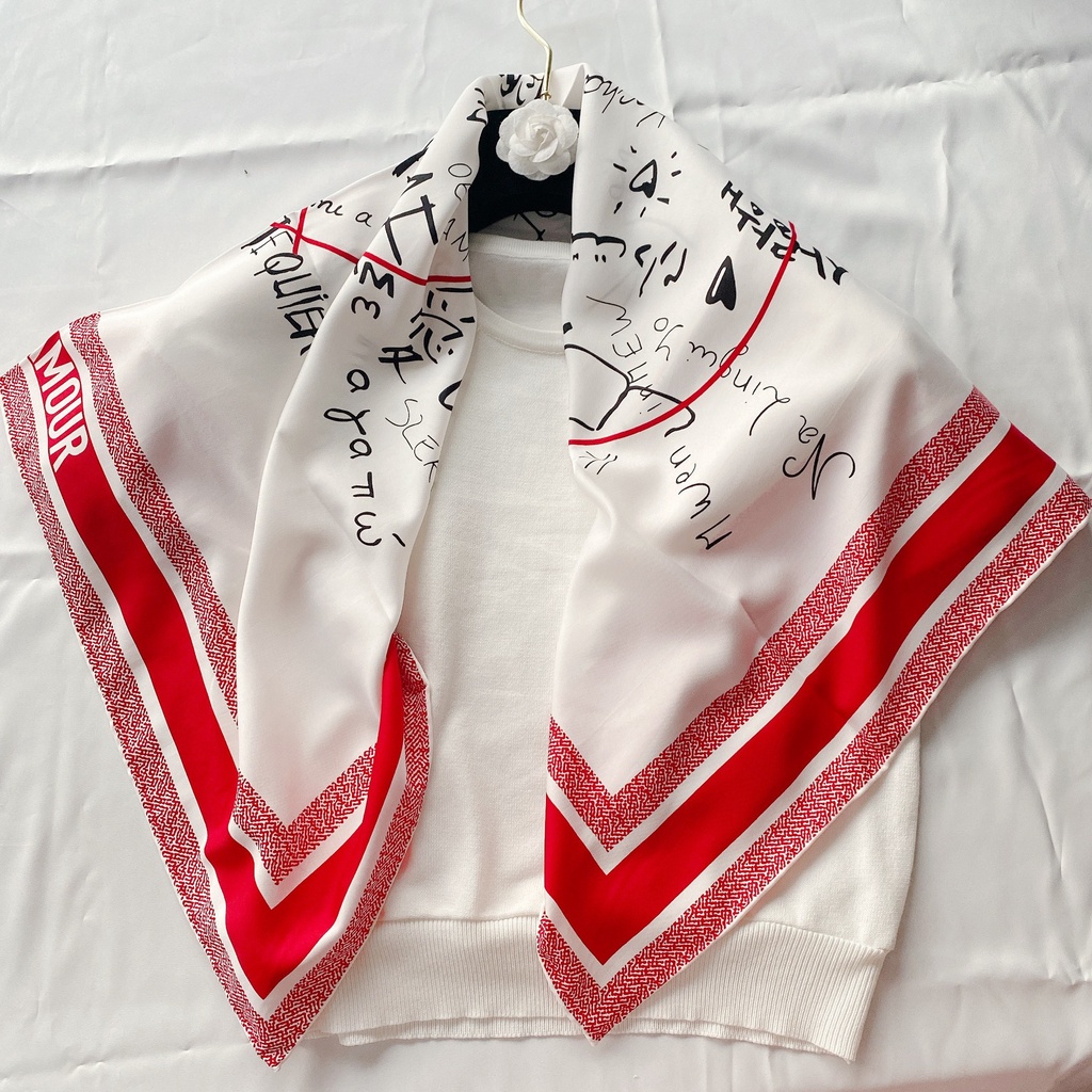 Khăn Vuông 90x90 cm Bằng Lụa In Chữ 38 Ngôn Ngữ