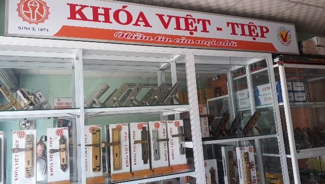 KHÓA TAY GẠT VIỆT TIỆP 04382 DÙNG CỬA NHÔM ĐỐ NHỎ  HỆ 700 - CỬA SẮT ĐỐ NHỎ HỘP SẮT ĐỐ 3/6  CHÍNH HÃNG 100%