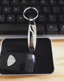 Móc khoá Mercedes