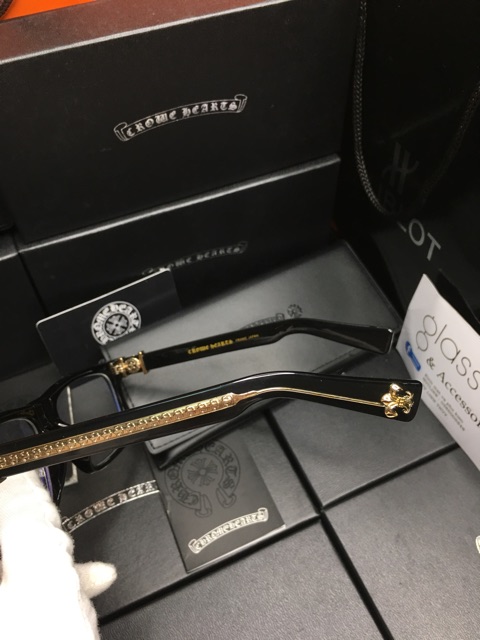 Kính mắt họa tiết chrome hearts SALE 70% fullbox
