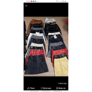 Chân váy da màu đỏ