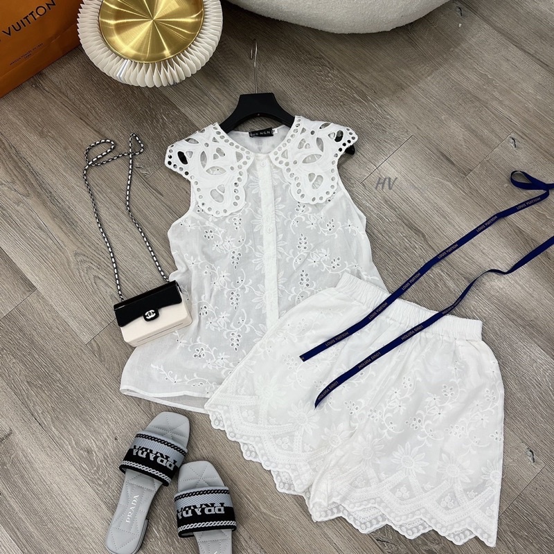 Set bộ áo ba lỗ cổ ren + quần sooc