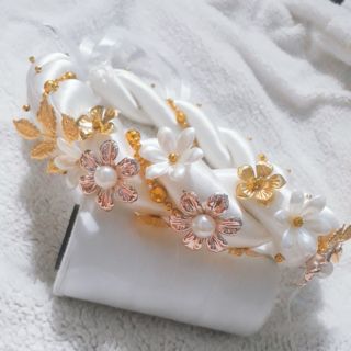 Mấn mỹ nhân màu trắng