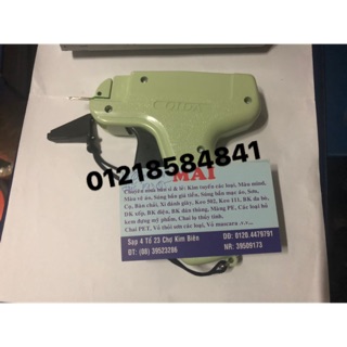 Súng gắn mác áo màu xám