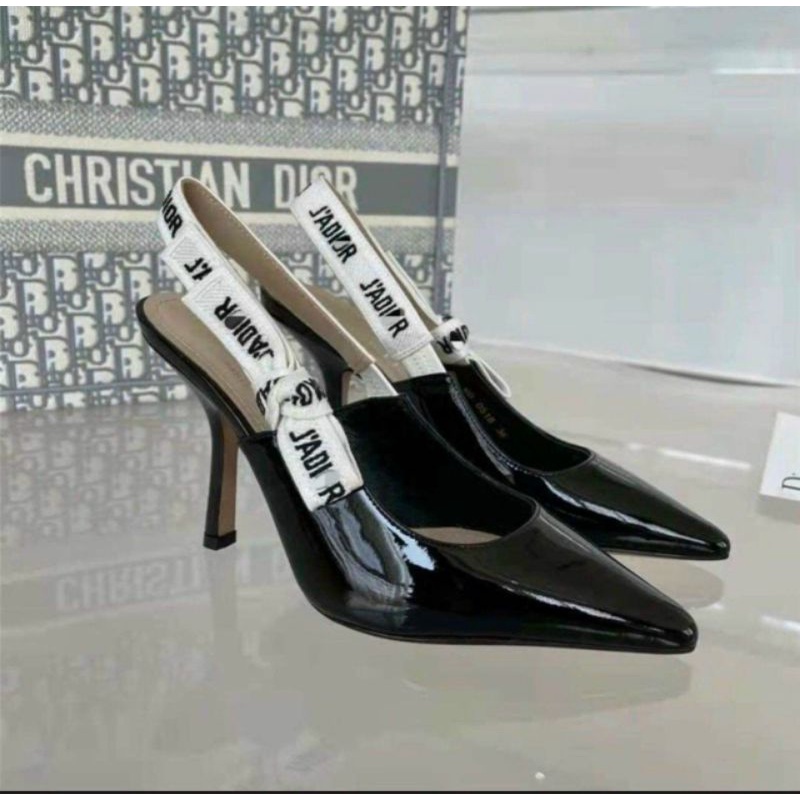 Sandal bít mũi màu trắng gót 5cm Dior/full box