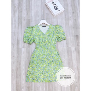 Đầm hoa xanh cổ V cúc bọc