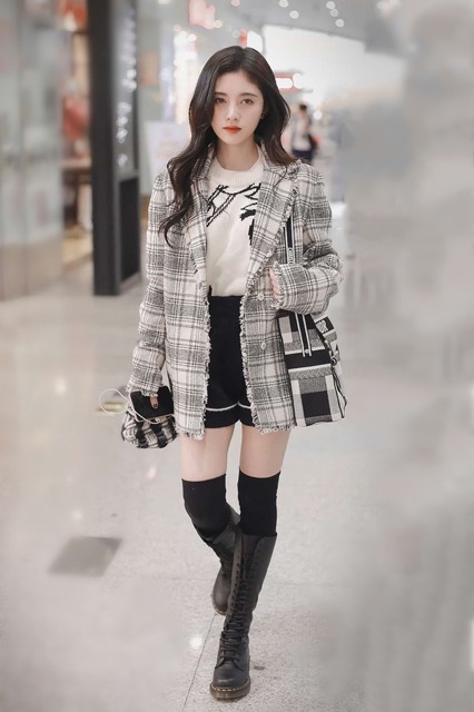 Áo khoác blazer Cúc Tịnh Y