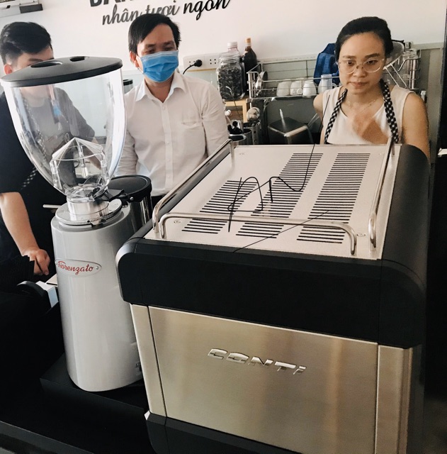 Máy pha cà phê Conti CC100 từ Pháp, dùng thử máy 324 Nguyễn Đình Chiểu F4 Quận 3.