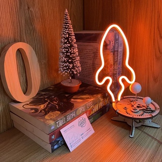 Đèn Trang Trí Neon Sign Tên Lửa | HEBO Art Lighting