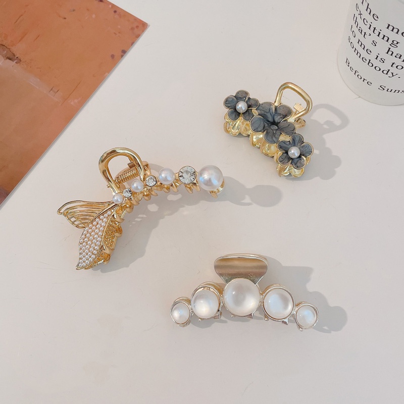 Kẹp tóc nhiều mẫu đính ngọc trai phong cách Hàn Quốc