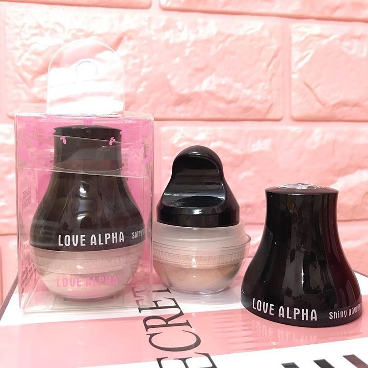 PHẤN PHỦ BỘT ÁNH NHŨ BẮT SÁNG LOVE ALPHA SHINY POWDER Mola | BigBuy360 - bigbuy360.vn