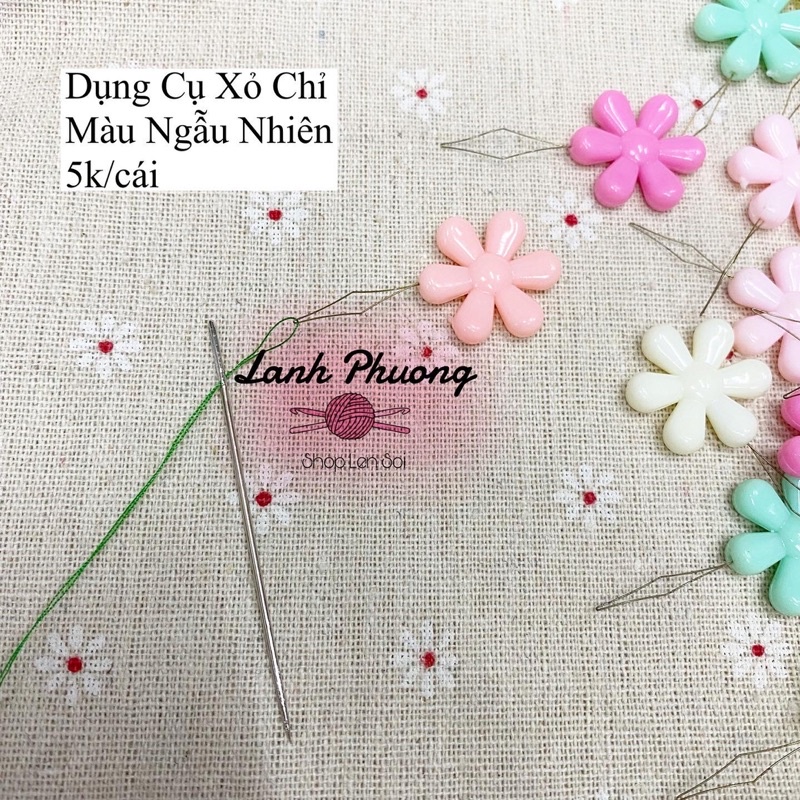 Dụng Cụ Xỏ Chỉ Bông Hoa Màu Ngẫu Nhiên