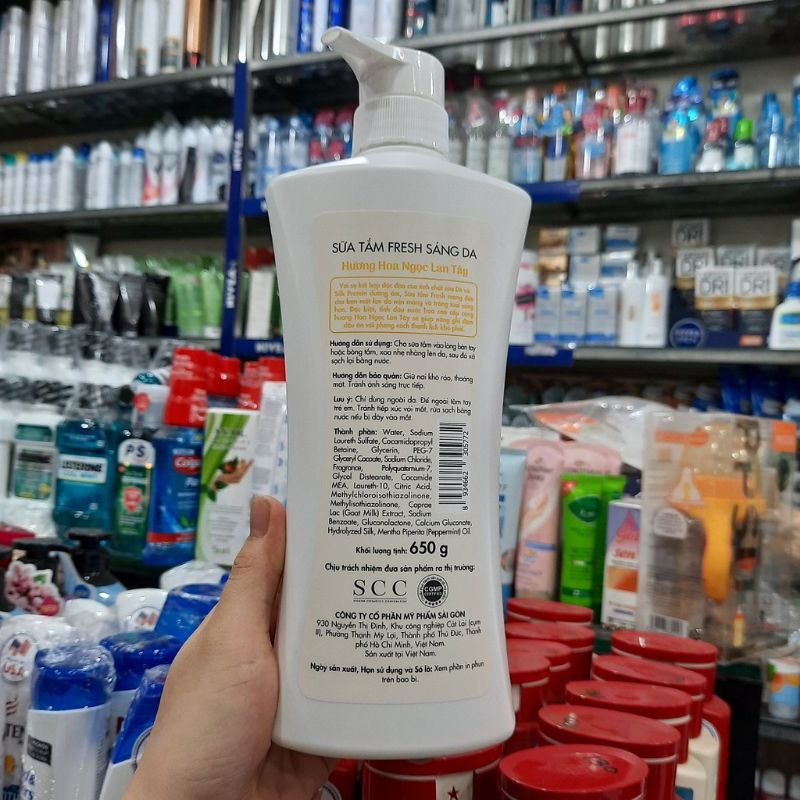 Sữa tắm Fresh sáng da hương  hoa Ngọc Lan Tây 650g