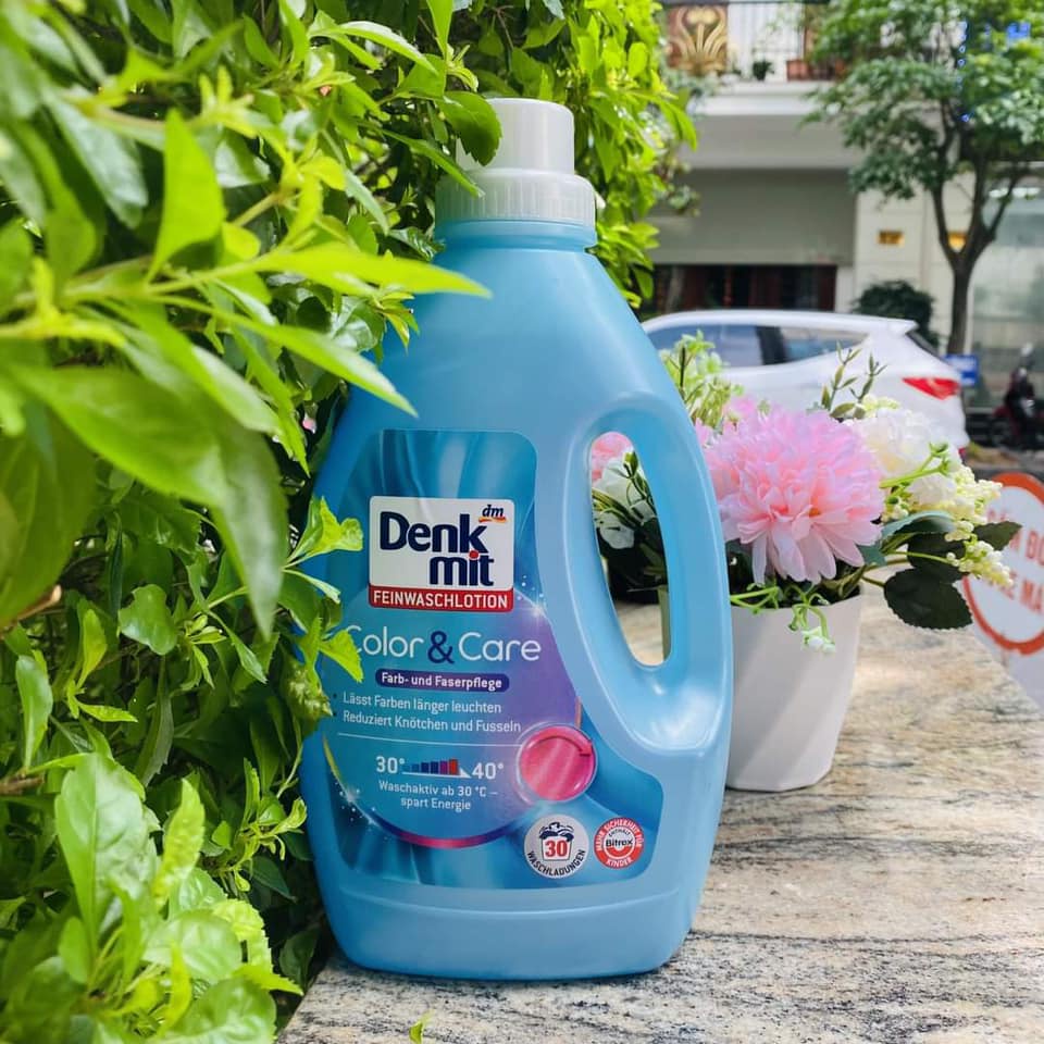 Denkmit nước giặt xả quần áo Feinwaschlotion Color & Care thơm mát hương hoa dung tích 1.5L, hàng Đức nội địa