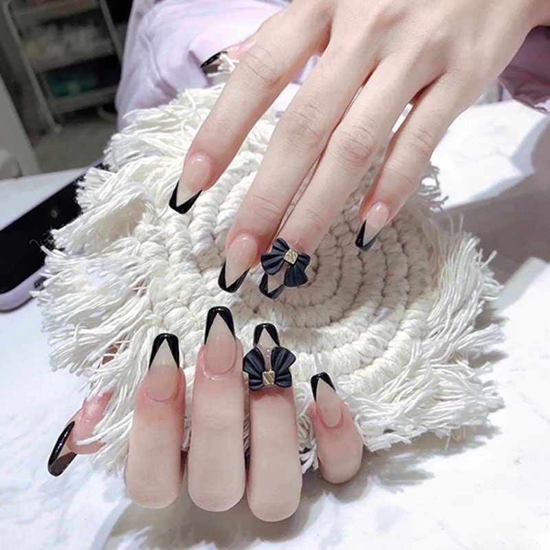 Sét Nail 24 móng tay viền đen đính nơ siêu xinh