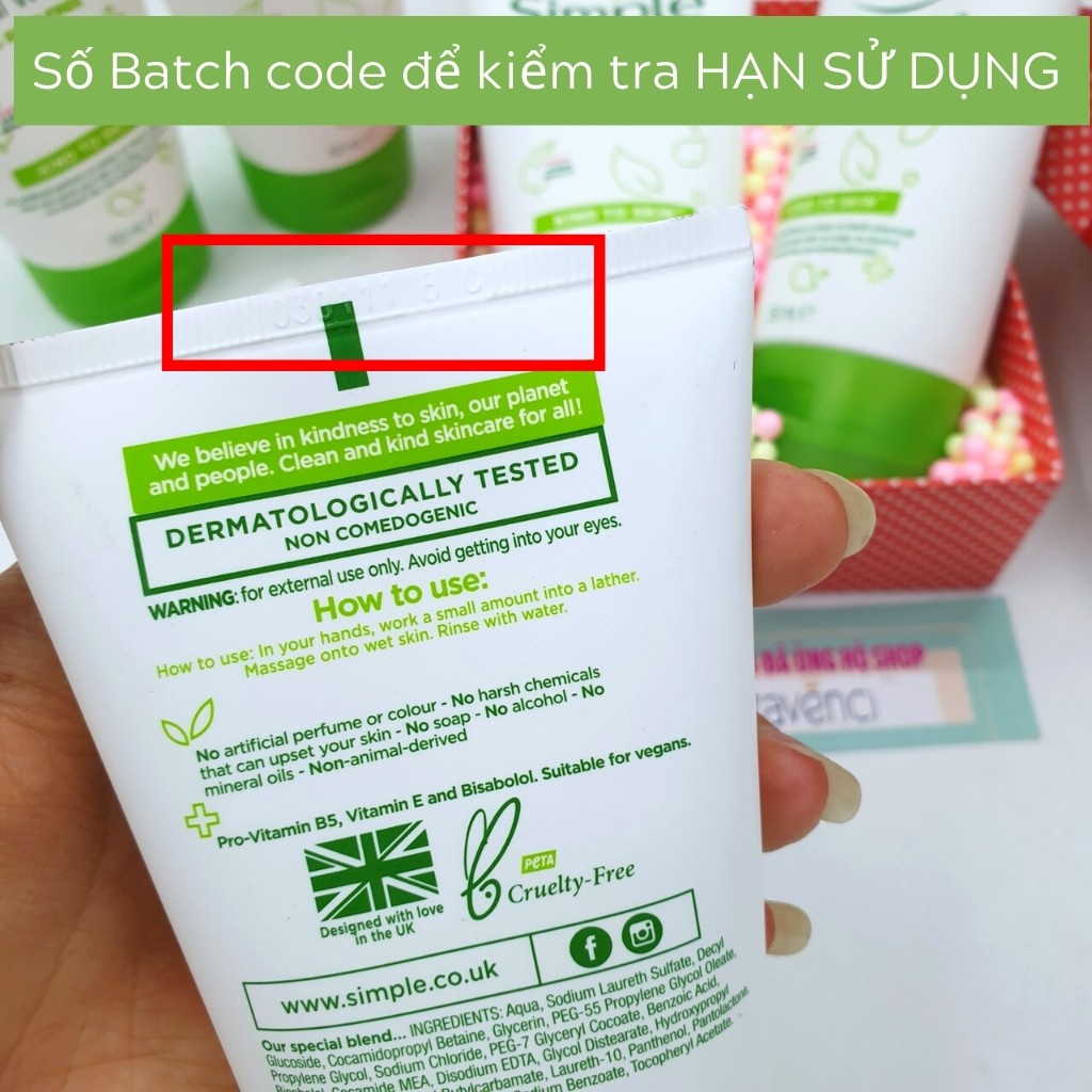 Sữa rửa mặt SIMPLE Moisturising Facial Wash làm sạch sâu dưỡng ẩm kiềm dầu (150ml)