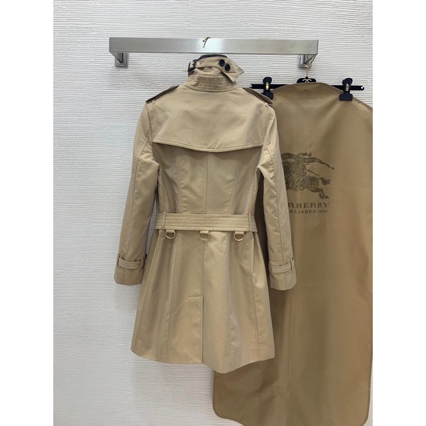 Áo khoác mang to dáng dài vừa thương hiệu Burberry BBR cao cấp