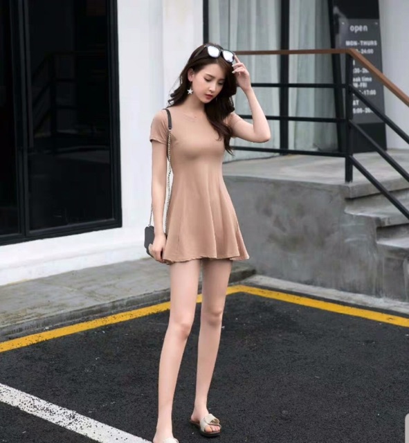 Đầm thun 8 mảnh xoè nhẹ đen hồng nude vàng