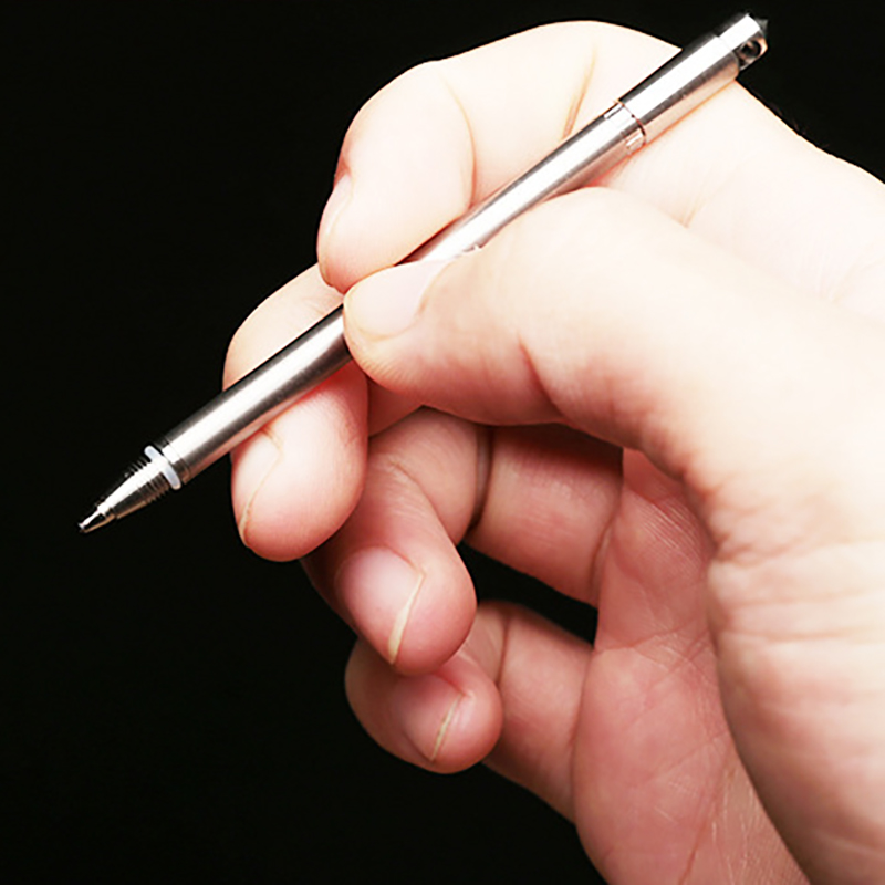 Bút bi gắn móc khóa bằng hợp kim titan