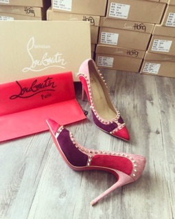 GÓT LOUBOUTIN ĐINH MÀU