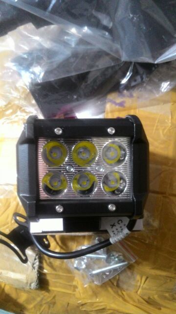 Đèn led trợ sáng C6 6 bóng led tặng công tắc