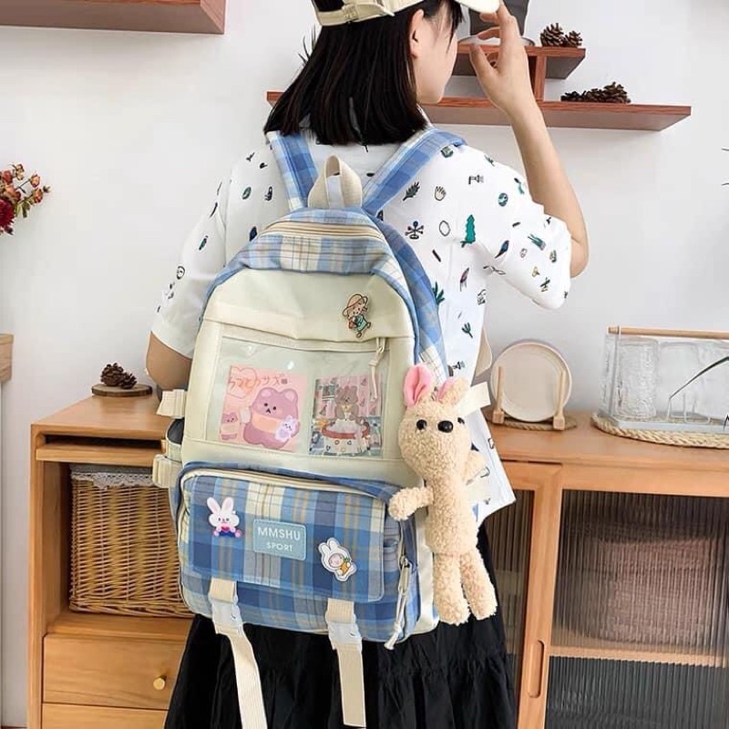 cặp học sinh cấp 2