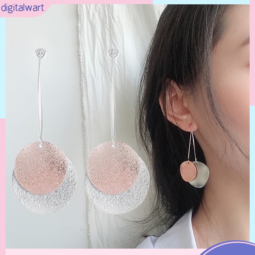 Khuyên tai dáng dài mặt hình tròn bằng hợp kim duyên dáng cho nữ