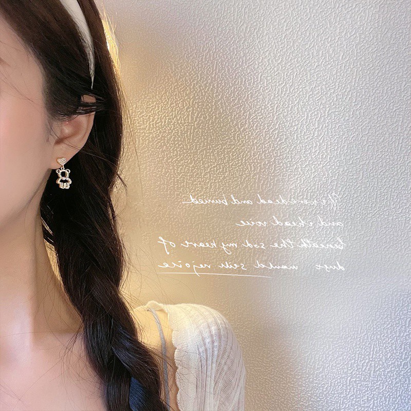 Bông Tai Hình Trái Tim Đính Đá Lấp Lánh Dễ Thương Phong Cách Hàn Quốc Cho Nữ
