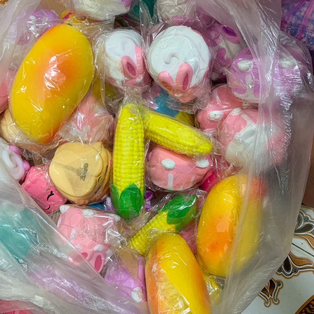 Squishy ngẫu nhiên giá rẻ theo các chủ đề con vật, hoa quả