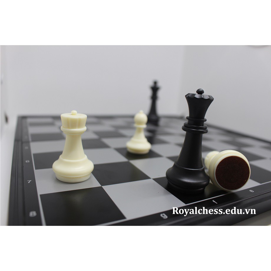 Bộ cờ vua nam châm đen trắng - Size L ROYALCHESS