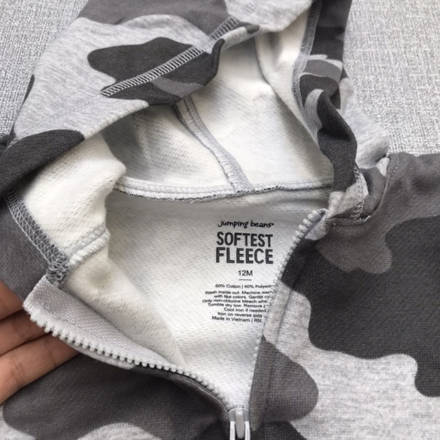 Áo khoác jumping beans xuất dư xịn cho bé