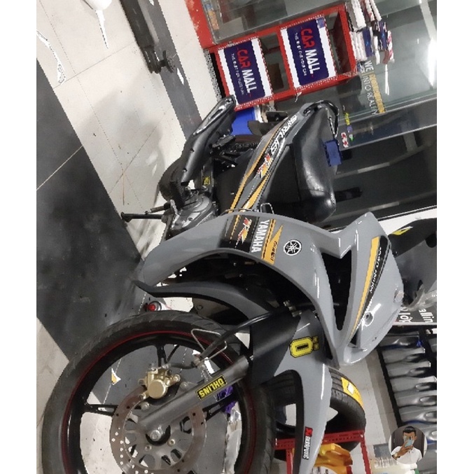 ( Quí khách vui lòng mang ra tiệm cho thợ dán ) xe Sirius Fi dán xe xám xi măng