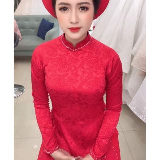 Áo dài gấm đỏ 2 tà