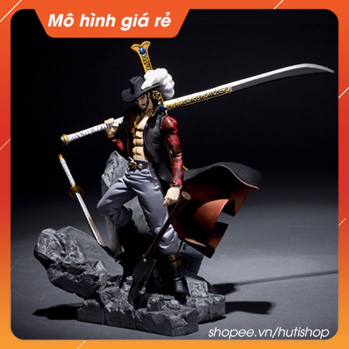 Mô hình nhân vật Mihawk Mắt Diều Hâu One Piece cực ngầu