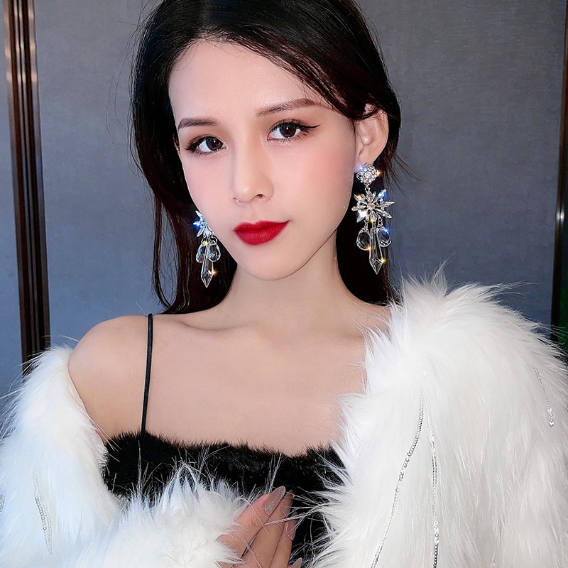 Đôi Khuyên Tai Hình Hoa Đính Đá Thời Trang Cho Nữ