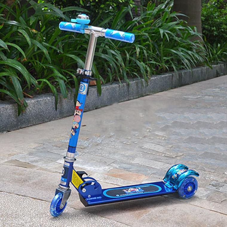 Xe trượt scooter 3 bánh phát sáng - Xe scotter bằng khung inox