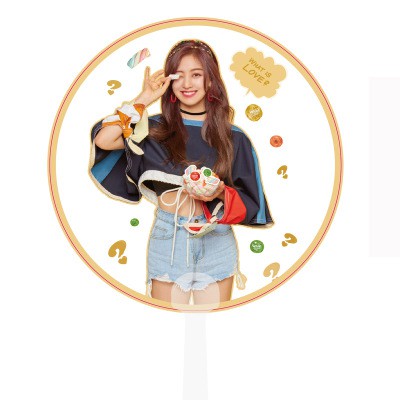 Quạt nhựa cầm tay TWICE What is love?