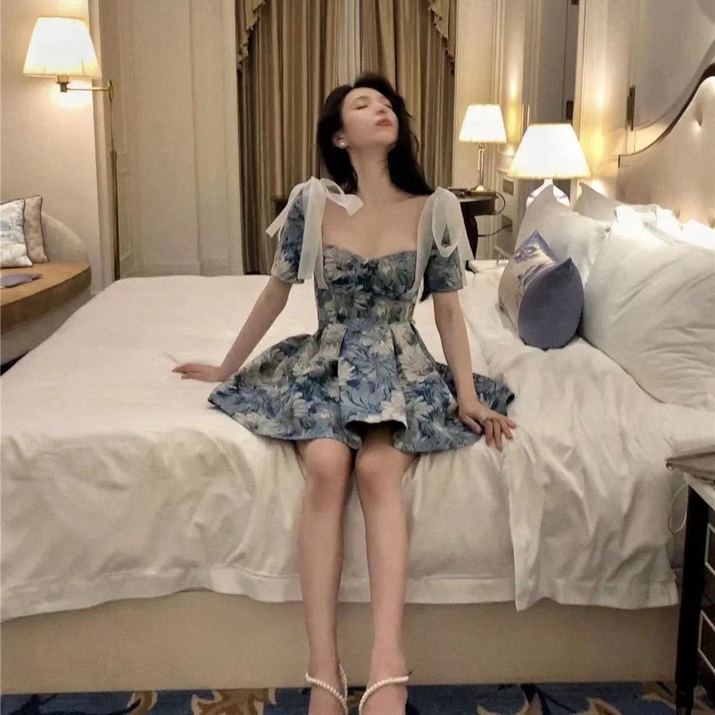 Đầm công chúa phồng chiết eo in họa tiết tranh sơn dầu phong cách monet mùa hè mới 2021 dành cho nữ