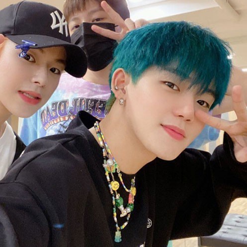 Vòng cổ mặt xúc xắc ngọc trai mặt cười phong cách hiphop Hàn Quốc dành cho cả nam và nữ