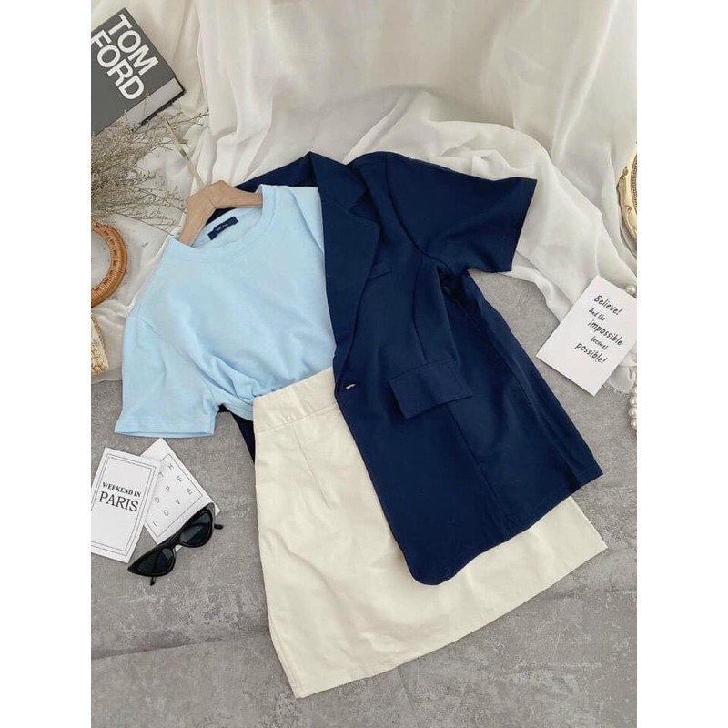 Set vest navy chân váy trắng và áo thun