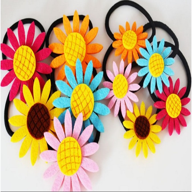 combo 5 cột tóc đủ màu. hình hoa cúc. giá chỉ 35k/5 cái. hàng đẹp nhe các bạn. hàng có sẵn luôn.