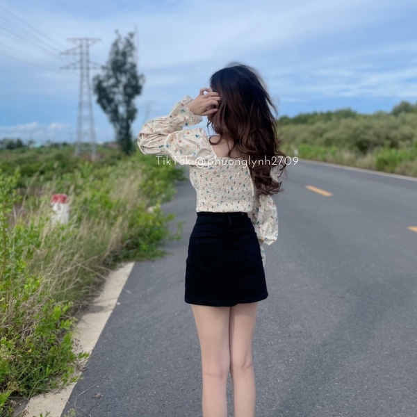 Áo kiểu hoa nhí , áo bẹt vai tay bồng , chân váy kèm đai co giãn PLA72