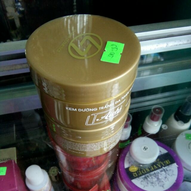 kem duong trang da AICHI