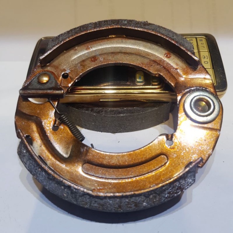 Bố Thắng  sau xe đạp điện XE ĐIỆN GIA HUY