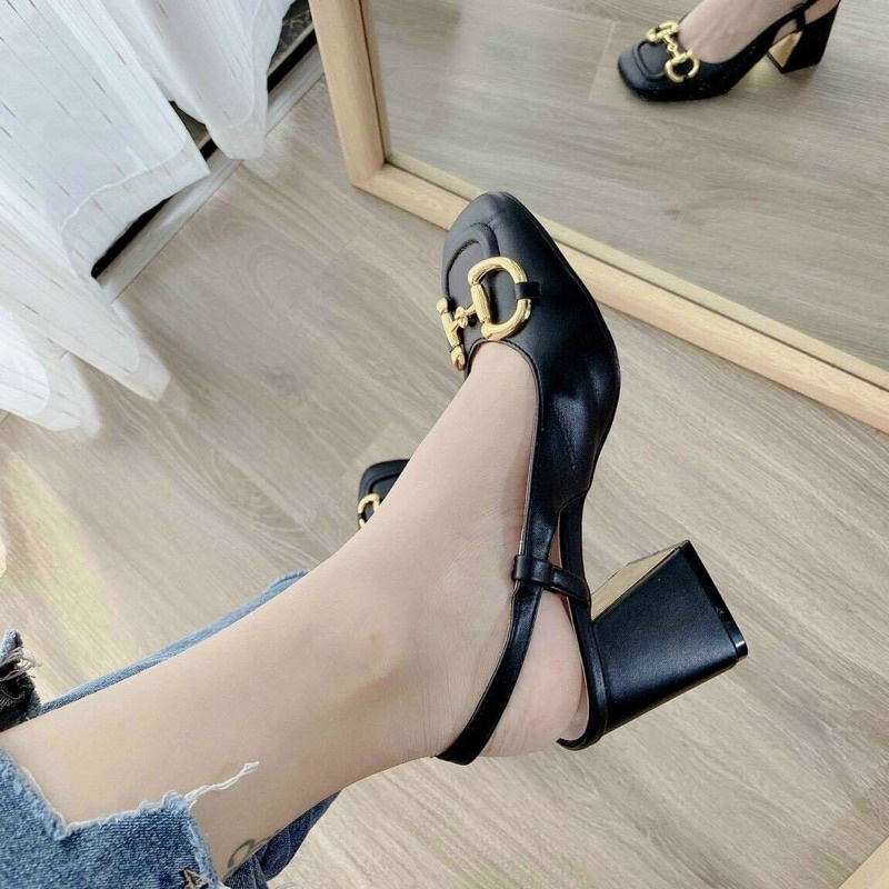 Giày Sandal cao gót mũi vuông khoá to gót vuông 7p bọc vàng Gú xì
