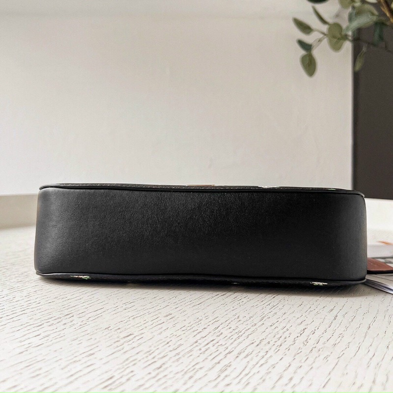 Túi Coach dáng thuyền siêu xịn store