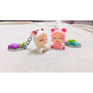 Móc khoá búp bê bằng đá