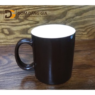 Cốc sứ quai chữ C, lòng trắng men màu đen